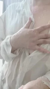 淋浴ing...